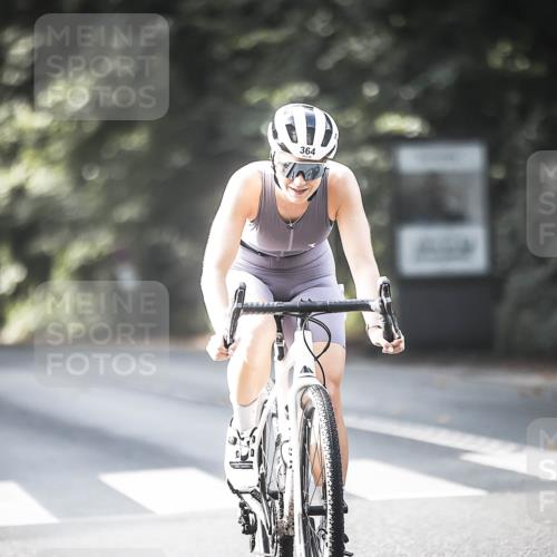 13.09.2026 - Stadtparktriathlon H.Heesch http://msf.ph/oto/10371647 13.09.2026 10:51:18 Radfahren 364, 534, 556 meine-sportfotos.de