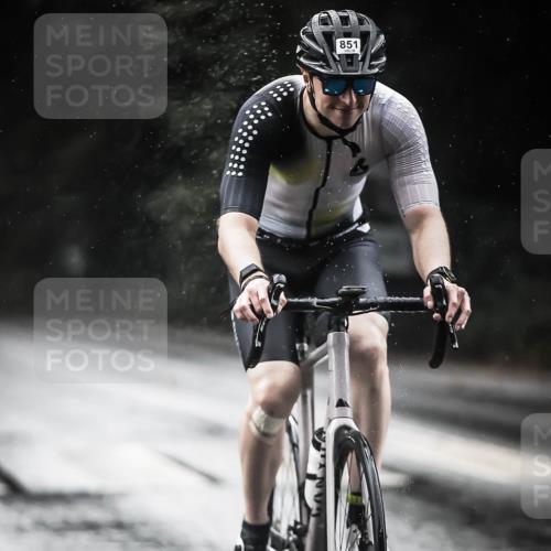13.09.2026 - Stadtparktriathlon H.Heesch http://msf.ph/oto/10371648 13.09.2026 12:07:11 Radfahren 803, 851, 902, 971, 1035, 1057, 1061 meine-sportfotos.de