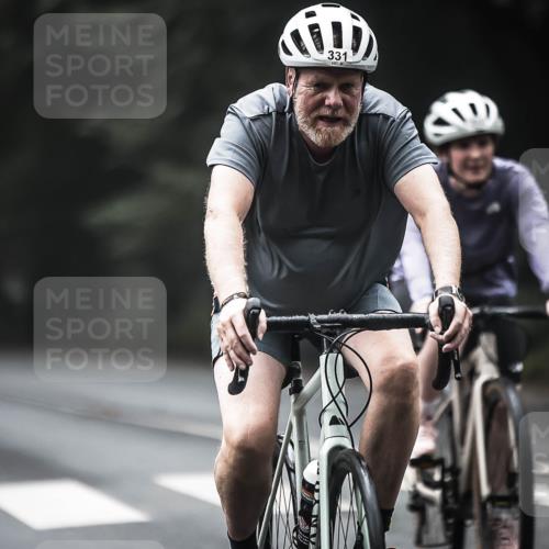13.09.2026 - Stadtparktriathlon H.Heesch http://msf.ph/oto/10371649 13.09.2026 10:21:23 Radfahren 220, 237, 265, 294, 296, 331, 353, 358, 363, 392, 413 meine-sportfotos.de