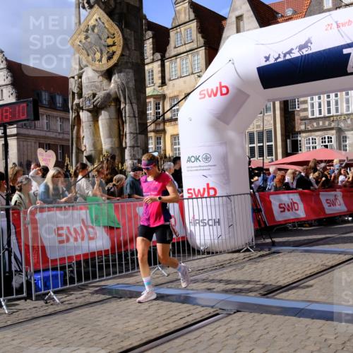 13.09.2026 - 21. swb-Marathon Bremen Tim E. http://msf.ph/oto/10371656 13.09.2026 13:08:59 Ziel 715, 3110, 3276, 4033, 4888, 5377, 6842, 7064, 7121, 8555, 9084, 9240, 9411, 9702, 9867 meine-sportfotos.de