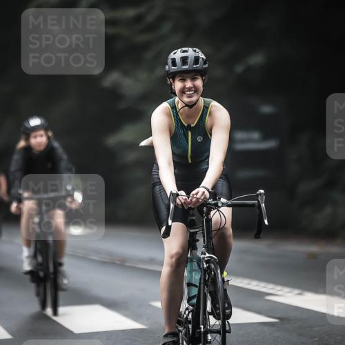 13.09.2026 - Stadtparktriathlon H.Heesch http://msf.ph/oto/10371665 13.09.2026 10:21:25 Radfahren 220, 265, 294, 296, 326, 331, 353, 358, 363, 392, 413 meine-sportfotos.de