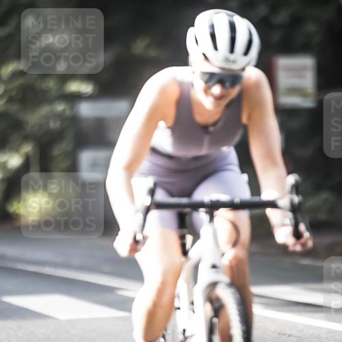 13.09.2026 - Stadtparktriathlon H.Heesch http://msf.ph/oto/10371682 13.09.2026 10:51:19 Radfahren 364, 534, 556 meine-sportfotos.de