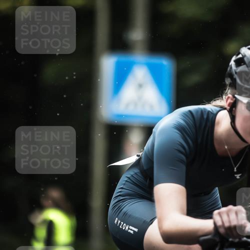 13.09.2026 - Stadtparktriathlon H.Heesch http://msf.ph/oto/10371688 13.09.2026 13:26:22 Radfahren 1338, 1387, 1421, 1422, 1456 meine-sportfotos.de