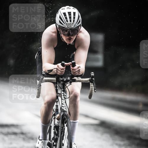 13.09.2026 - Stadtparktriathlon H.Heesch http://msf.ph/oto/10371690 13.09.2026 12:07:12 Radfahren 803, 851, 902, 971, 1035, 1055, 1057, 1061 meine-sportfotos.de
