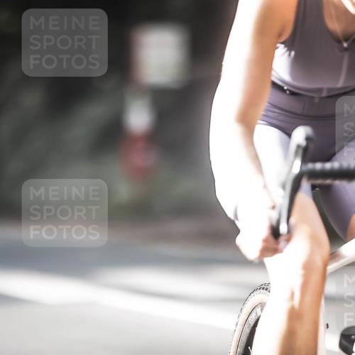 13.09.2026 - Stadtparktriathlon H.Heesch http://msf.ph/oto/10371704 13.09.2026 10:51:19 Radfahren 364, 534, 556 meine-sportfotos.de