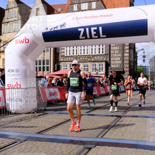 13.09.2026 - 21. swb-Marathon Bremen Tim E. http://msf.ph/oto/10371713 13.09.2026 13:09:01 Ziel 715, 3110, 3276, 3330, 4033, 5377, 6842, 6906, 7064, 7121, 8555, 9240, 9411, 9702, 9867, 9906 meine-sportfotos.de