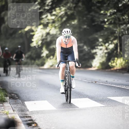 13.09.2026 - Stadtparktriathlon H.Heesch http://msf.ph/oto/10371715 13.09.2026 10:51:22 Radfahren 364, 534, 556 meine-sportfotos.de