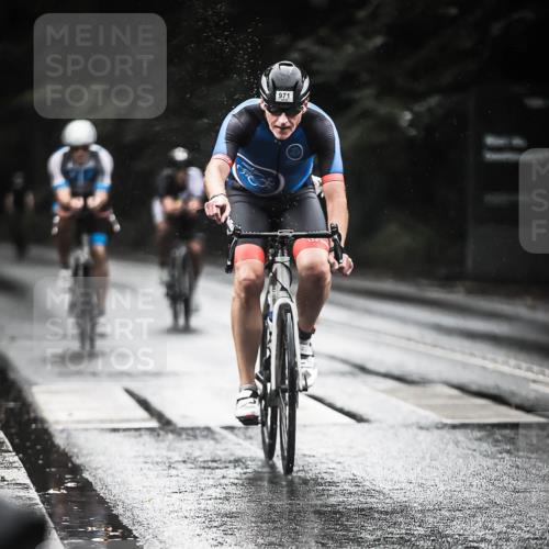 13.09.2026 - Stadtparktriathlon H.Heesch http://msf.ph/oto/10371727 13.09.2026 12:07:17 Radfahren 971, 975, 1055, 1057 meine-sportfotos.de