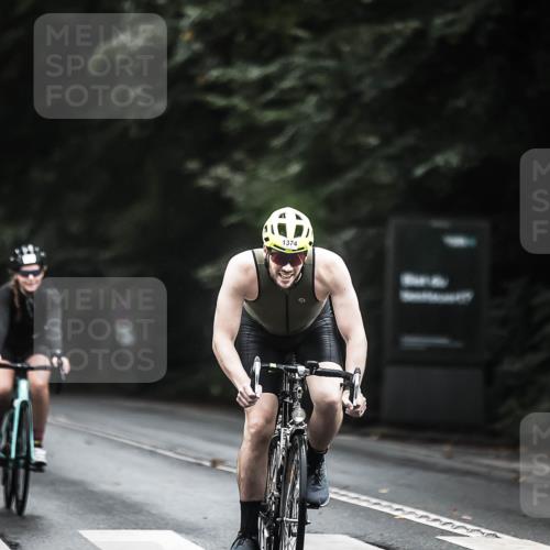 13.09.2026 - Stadtparktriathlon H.Heesch http://msf.ph/oto/10371748 13.09.2026 13:26:41 Radfahren 1321, 1329, 1374 meine-sportfotos.de