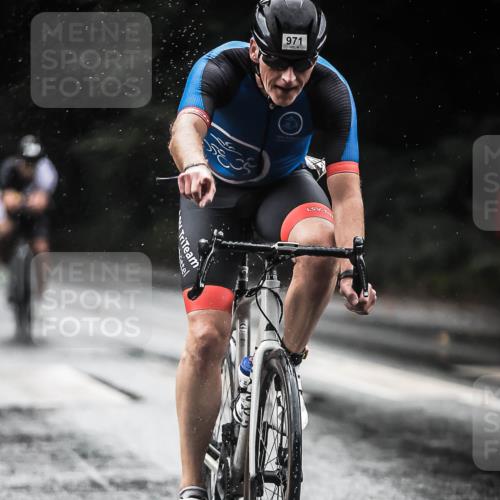 13.09.2026 - Stadtparktriathlon H.Heesch http://msf.ph/oto/10371776 13.09.2026 12:07:17 Radfahren 971, 975, 1055, 1057 meine-sportfotos.de