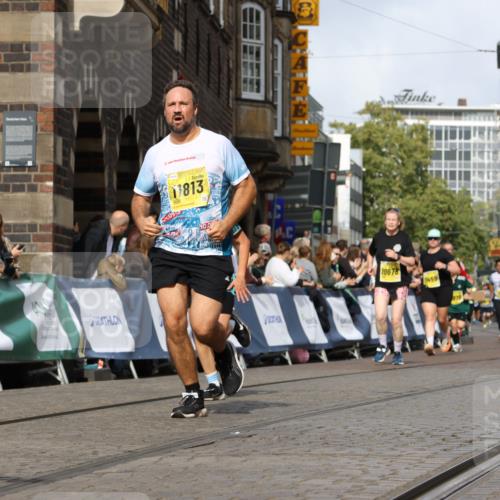 13.09.2026 - 21. swb-Marathon Bremen Strokosch-Dieckow http://msf.ph/oto/10371791 13.09.2026 11:01:26 Ziel 10093, 10428, 10639, 10753, 10892, 10964, 10965, 11049, 11116, 11260, 11306, 11428, 11540, 11681, 11682, 11728, 11751, 11816, 11850, 12085, 12116, 12241, 12245, 12283, 12390, 12391, 12428, 10181, 10251, 10332, 10497, 10560, 11075, 11150, 11305, 11324, 11467, 11550, 11551, 11666, 11788, 11798, 11985, 11986, 12047 meine-sportfotos.de