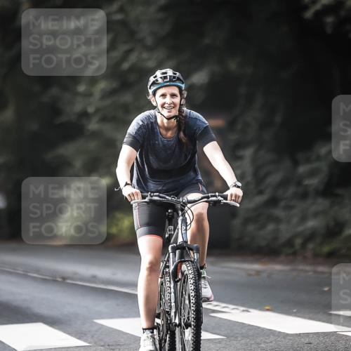 13.09.2026 - Stadtparktriathlon H.Heesch http://msf.ph/oto/10371792 13.09.2026 10:51:29 Radfahren 275, 357, 556 meine-sportfotos.de