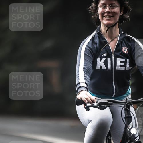 13.09.2026 - Stadtparktriathlon H.Heesch http://msf.ph/oto/10371802 13.09.2026 10:21:30 Radfahren 220, 239, 268, 294, 296, 303, 321, 326, 363, 401, 413 meine-sportfotos.de