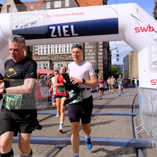 13.09.2026 - 21. swb-Marathon Bremen Tim E. http://msf.ph/oto/10371821 13.09.2026 13:09:04 Ziel 715, 3110, 3276, 3330, 4033, 5377, 5517, 5696, 6842, 6906, 7064, 7121, 8555, 9240, 9411, 9702, 9867, 9906, 9911 meine-sportfotos.de