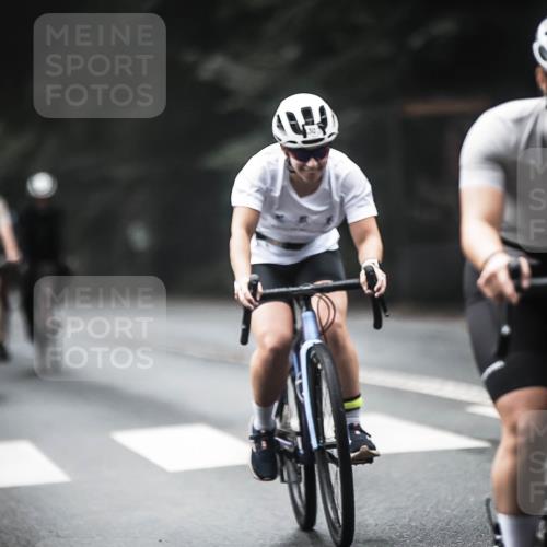 13.09.2026 - Stadtparktriathlon H.Heesch http://msf.ph/oto/10371839 13.09.2026 10:21:33 Radfahren 220, 239, 268, 294, 296, 303, 304, 321, 326, 401, 410, 413 meine-sportfotos.de
