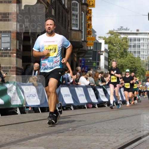 13.09.2026 - 21. swb-Marathon Bremen Strokosch-Dieckow http://msf.ph/oto/10371842 13.09.2026 11:01:26 Ziel 10093, 10428, 10639, 10753, 10892, 10964, 10965, 11049, 11116, 11260, 11306, 11428, 11540, 11681, 11682, 11728, 11751, 11816, 11850, 12085, 12116, 12241, 12245, 12283, 12390, 12391, 12428, 10181, 10251, 10332, 10497, 10560, 11075, 11150, 11305, 11324, 11467, 11550, 11551, 11666, 11788, 11798, 11985, 11986, 12047 meine-sportfotos.de