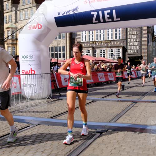 13.09.2026 - 21. swb-Marathon Bremen Tim E. http://msf.ph/oto/10371852 13.09.2026 13:09:05 Ziel 715, 3110, 3276, 3330, 4033, 5377, 5517, 5696, 6842, 6906, 7064, 7121, 8555, 9240, 9411, 9702, 9867, 9906, 9911 meine-sportfotos.de