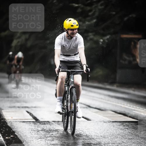 13.09.2026 - Stadtparktriathlon H.Heesch http://msf.ph/oto/10371880 13.09.2026 12:07:25 Radfahren 838, 917, 975, 978, 1031 meine-sportfotos.de