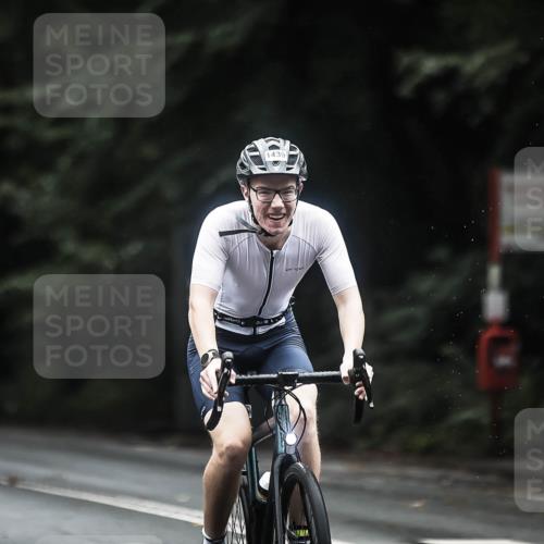 13.09.2026 - Stadtparktriathlon H.Heesch http://msf.ph/oto/10371919 13.09.2026 13:26:57 Radfahren 1339, 1340, 1367, 1393, 1411, 1438, 1439 meine-sportfotos.de