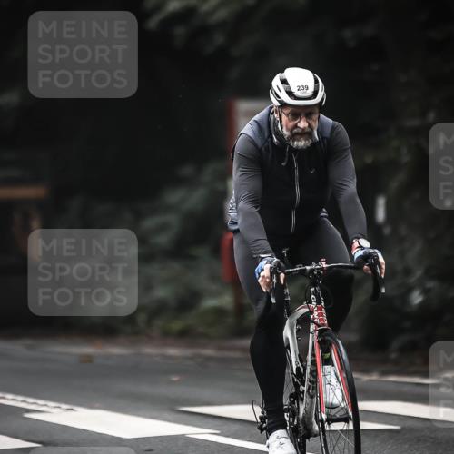 13.09.2026 - Stadtparktriathlon H.Heesch http://msf.ph/oto/10371922 13.09.2026 10:21:36 Radfahren 239, 268, 303, 304, 321, 326, 401, 410 meine-sportfotos.de