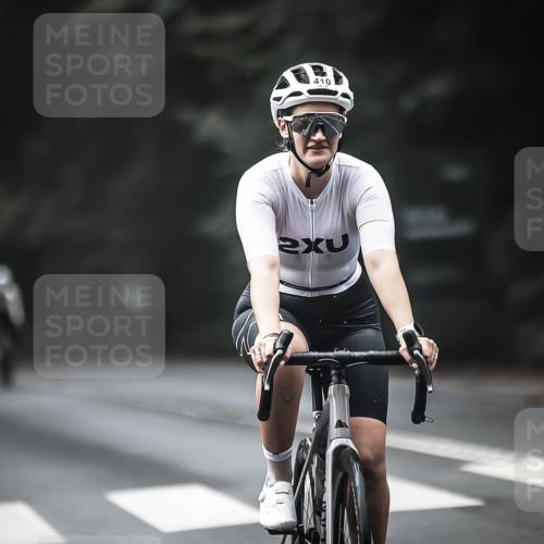 13.09.2026 - Stadtparktriathlon H.Heesch http://msf.ph/oto/10371935 13.09.2026 10:21:37 Radfahren 239, 242, 268, 303, 304, 321, 401, 410, 457 meine-sportfotos.de