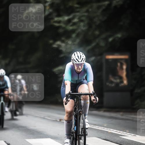 13.09.2026 - Stadtparktriathlon H.Heesch http://msf.ph/oto/10371949 13.09.2026 13:27:00 Radfahren 1339, 1340, 1350, 1367, 1393, 1411, 1439, 1478, 1507 meine-sportfotos.de