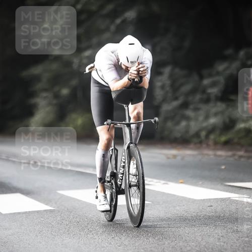 13.09.2026 - Stadtparktriathlon H.Heesch http://msf.ph/oto/10371960 13.09.2026 10:51:40 Radfahren 275, 499, 563, 582 meine-sportfotos.de