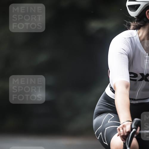 13.09.2026 - Stadtparktriathlon H.Heesch http://msf.ph/oto/10371967 13.09.2026 10:21:38 Radfahren 239, 242, 268, 303, 304, 321, 401, 410, 457, 461 meine-sportfotos.de