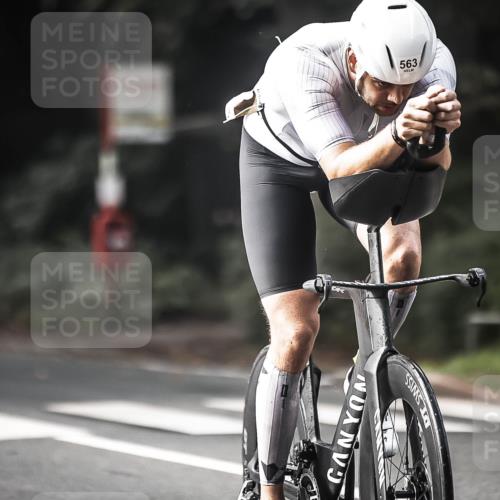 13.09.2026 - Stadtparktriathlon H.Heesch http://msf.ph/oto/10371995 13.09.2026 10:51:41 Radfahren 275, 499, 563, 582 meine-sportfotos.de