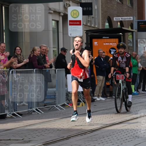 13.09.2026 - 21. swb-Marathon Bremen Strokosch-Dieckow http://msf.ph/oto/10371998 13.09.2026 12:09:30 Ziel 133 meine-sportfotos.de