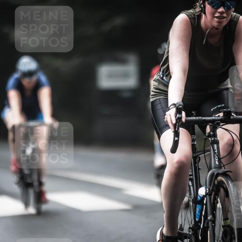 13.09.2026 - Stadtparktriathlon H.Heesch http://msf.ph/oto/10372003 13.09.2026 10:21:43 Radfahren 214, 242, 256, 271, 304, 410, 457, 461 meine-sportfotos.de