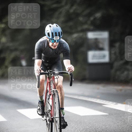 13.09.2026 - Stadtparktriathlon H.Heesch http://msf.ph/oto/10372018 13.09.2026 10:51:45 Radfahren 483, 563, 582 meine-sportfotos.de