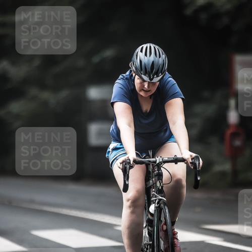 13.09.2026 - Stadtparktriathlon H.Heesch http://msf.ph/oto/10372023 13.09.2026 10:21:45 Radfahren 214, 242, 256, 271, 422, 457, 461 meine-sportfotos.de