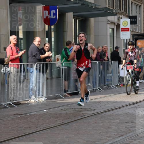 13.09.2026 - 21. swb-Marathon Bremen Strokosch-Dieckow http://msf.ph/oto/10372052 13.09.2026 12:09:31 Ziel 133 meine-sportfotos.de