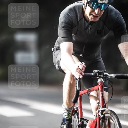 13.09.2026 - Stadtparktriathlon H.Heesch http://msf.ph/oto/10372072 13.09.2026 10:51:45 Radfahren 483, 563, 582 meine-sportfotos.de