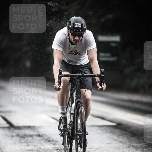 13.09.2026 - Stadtparktriathlon H.Heesch http://msf.ph/oto/10372092 13.09.2026 12:07:35 Radfahren 832, 838, 839, 983, 1011, 1026, 1054 meine-sportfotos.de