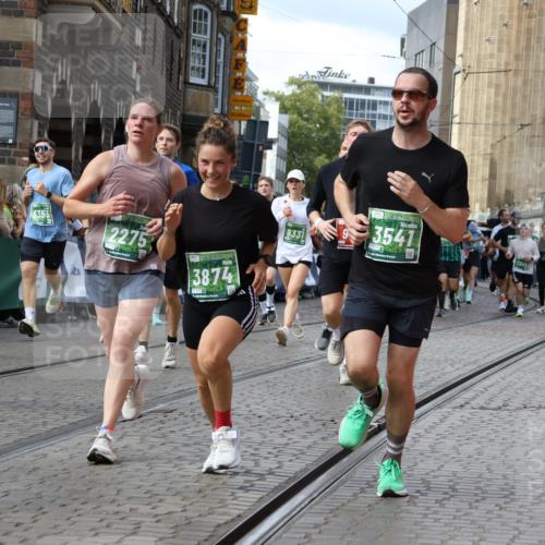 13.09.2026 - 21. swb-Marathon Bremen Strokosch-Dieckow http://msf.ph/oto/10372125 13.09.2026 13:36:51 Ziel 164, 372, 900, 1738, 1880, 2467, 2673, 2692, 2700, 2731, 2819, 2823, 3067, 3410, 3585, 3815, 4006, 4049, 4050, 4182, 4216, 4304, 4414, 4676, 5061, 5656, 5781, 6340, 6516, 6527, 6568, 7039, 7249, 7344, 7656, 7765, 7808, 8525, 8723, 8790, 8905, 9427, 9776, 9899, 10068, 10070, 950, 1285, 1641, 1849, 1991, 2241, 2930, 3122, 3787, 3909, 4261, 4410, 4448, 5236, 5355, 6056, 6269, 6408, 6431, 6629, 6961, 7046, 7398, 7445, 7937, 8034, 9331 meine-sportfotos.de