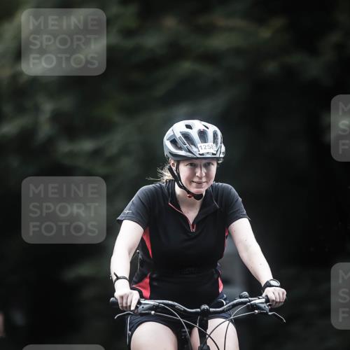 13.09.2026 - Stadtparktriathlon H.Heesch http://msf.ph/oto/10372126 13.09.2026 13:27:15 Radfahren 1258, 1352, 1363, 1409, 1468, 1477, 1497, 1530 meine-sportfotos.de