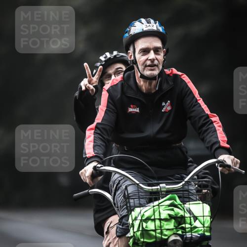 13.09.2026 - Stadtparktriathlon H.Heesch http://msf.ph/oto/10372138 13.09.2026 10:21:52 Radfahren 214, 234, 271, 332, 342, 371, 422 meine-sportfotos.de