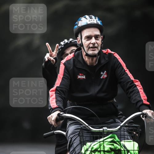 13.09.2026 - Stadtparktriathlon H.Heesch http://msf.ph/oto/10372144 13.09.2026 10:21:52 Radfahren 214, 234, 271, 332, 342, 371, 422 meine-sportfotos.de