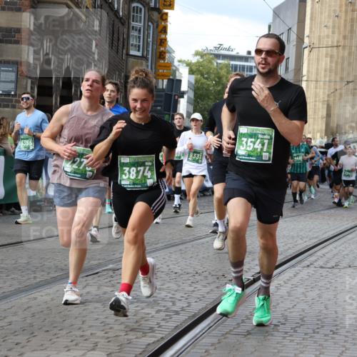 13.09.2026 - 21. swb-Marathon Bremen Strokosch-Dieckow http://msf.ph/oto/10372178 13.09.2026 13:36:51 Ziel 164, 372, 900, 1738, 1880, 2467, 2673, 2692, 2700, 2731, 2819, 2823, 3067, 3410, 3585, 3815, 4006, 4049, 4050, 4182, 4216, 4304, 4414, 4676, 5061, 5656, 5781, 6340, 6516, 6527, 6568, 7039, 7249, 7344, 7656, 7765, 7808, 8525, 8723, 8790, 8905, 9427, 9776, 9899, 10068, 10070, 950, 1285, 1641, 1849, 1991, 2241, 2930, 3122, 3787, 3909, 4261, 4410, 4448, 5236, 5355, 6056, 6269, 6408, 6431, 6629, 6961, 7046, 7398, 7445, 7937, 8034, 9331 meine-sportfotos.de
