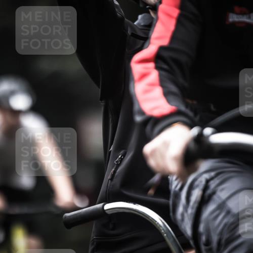 13.09.2026 - Stadtparktriathlon H.Heesch http://msf.ph/oto/10372182 13.09.2026 10:21:53 Radfahren 214, 234, 271, 332, 342, 371, 422 meine-sportfotos.de