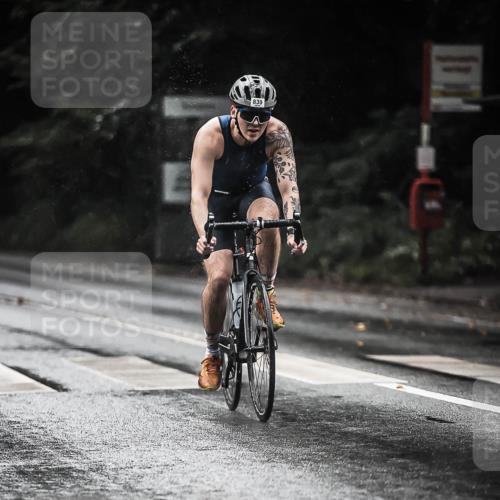 13.09.2026 - Stadtparktriathlon H.Heesch http://msf.ph/oto/10372194 13.09.2026 12:07:40 Radfahren 832, 839, 960, 983, 1026, 1054 meine-sportfotos.de
