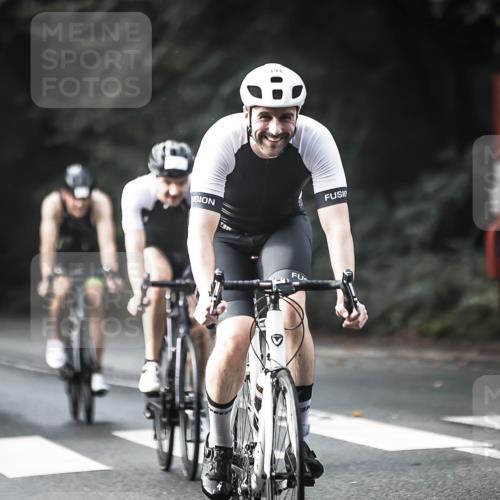 13.09.2026 - Stadtparktriathlon H.Heesch http://msf.ph/oto/10372200 13.09.2026 10:51:55 Radfahren 456, 483, 491, 510, 527, 544 meine-sportfotos.de