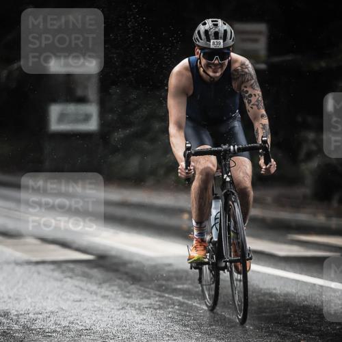 13.09.2026 - Stadtparktriathlon H.Heesch http://msf.ph/oto/10372216 13.09.2026 12:07:41 Radfahren 839, 960, 983, 1026, 1054 meine-sportfotos.de