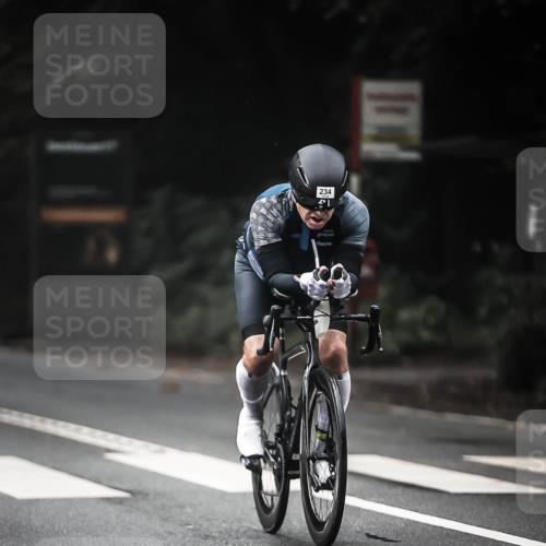 13.09.2026 - Stadtparktriathlon H.Heesch http://msf.ph/oto/10372221 13.09.2026 10:21:57 Radfahren 234, 332, 342, 371, 422 meine-sportfotos.de