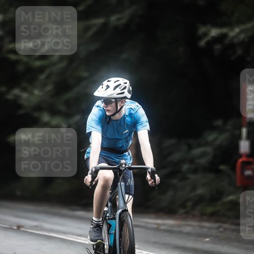 13.09.2026 - Stadtparktriathlon H.Heesch http://msf.ph/oto/10372281 13.09.2026 13:27:27 Radfahren 1325, 1357, 1429, 1471 meine-sportfotos.de