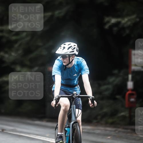 13.09.2026 - Stadtparktriathlon H.Heesch http://msf.ph/oto/10372287 13.09.2026 13:27:27 Radfahren 1325, 1357, 1429, 1471 meine-sportfotos.de
