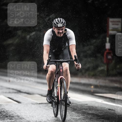 13.09.2026 - Stadtparktriathlon H.Heesch http://msf.ph/oto/10372304 13.09.2026 12:07:52 Radfahren 866, 870, 878, 985, 1017, 1021, 1022, 1040 meine-sportfotos.de