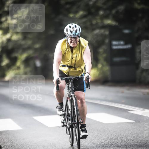 13.09.2026 - Stadtparktriathlon H.Heesch http://msf.ph/oto/10372310 13.09.2026 10:52:03 Radfahren 456, 482, 544, 777 meine-sportfotos.de
